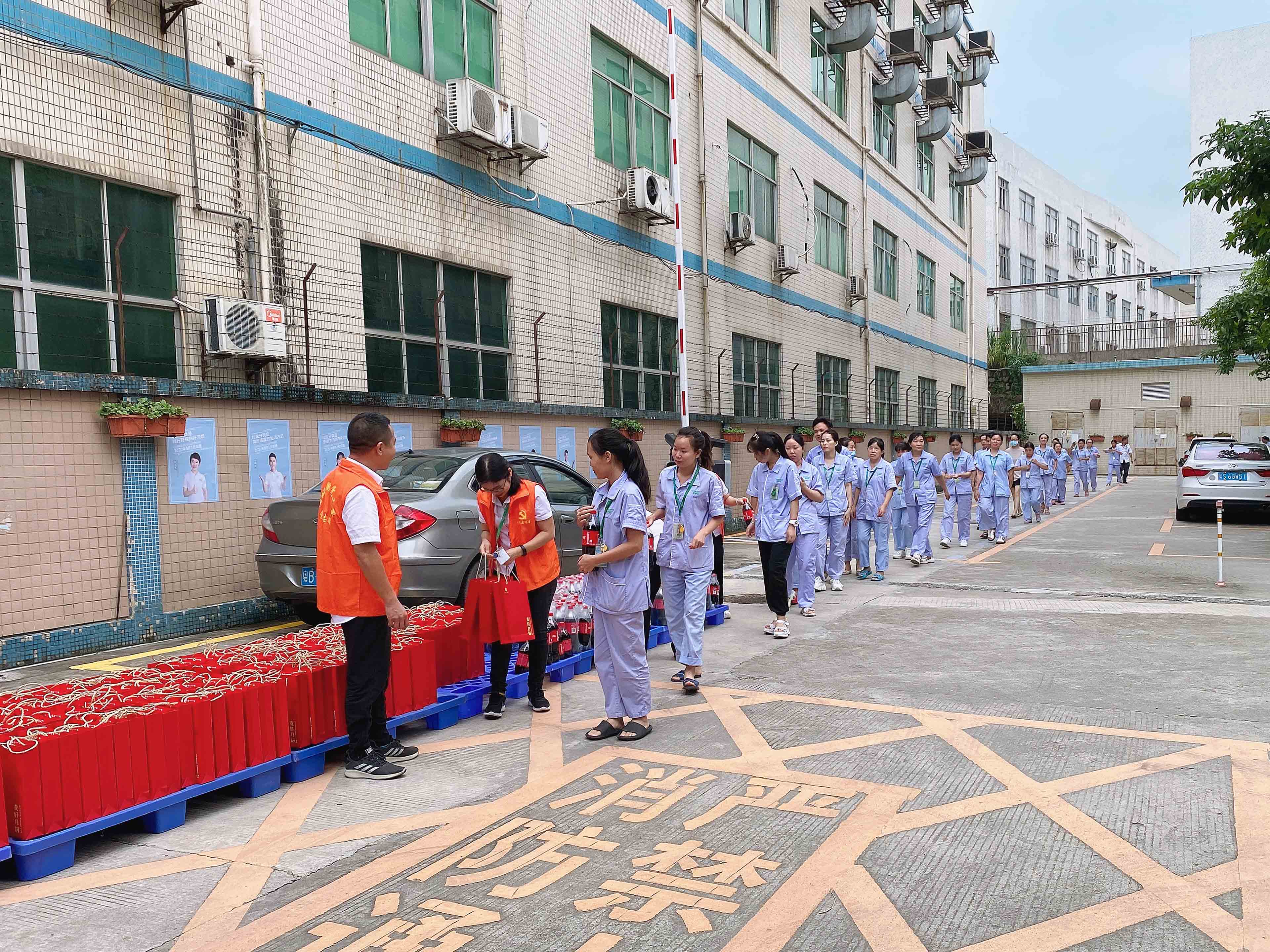 國慶中秋雙節同慶，黄瓜视频色情APP入口观看預祝大家度過一個平安祥和、喜慶歡樂的假期！