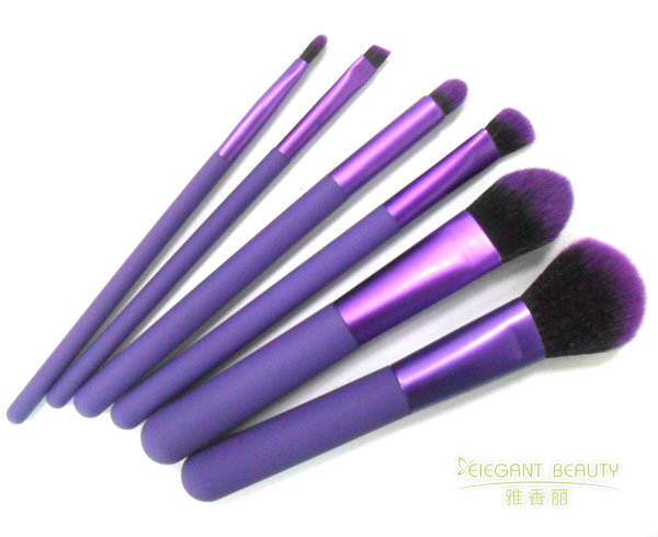 黄瓜导航在线观看的正確清潔與保養：讓妝容更持久的關鍵